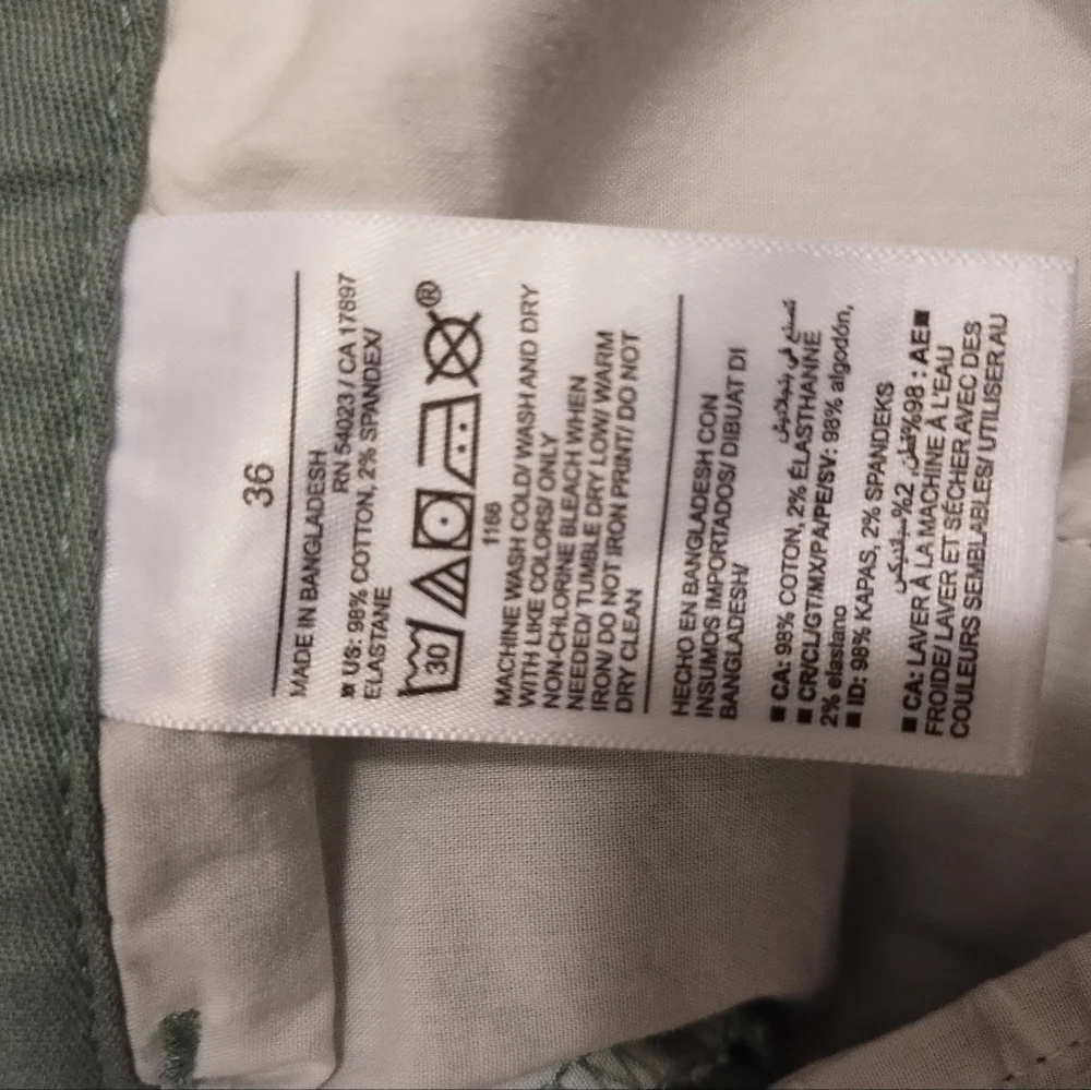 Old Navy Built In Slim Size 36‎ Men's Green Shorts Cotton Spandex Blend